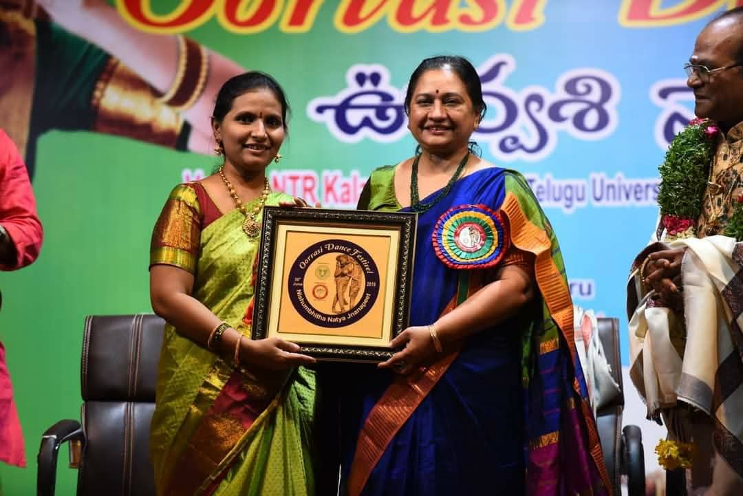 Kuchipudi classical dance performance at Sai Sannidhi Dance Academy Hyderabad — photo 2